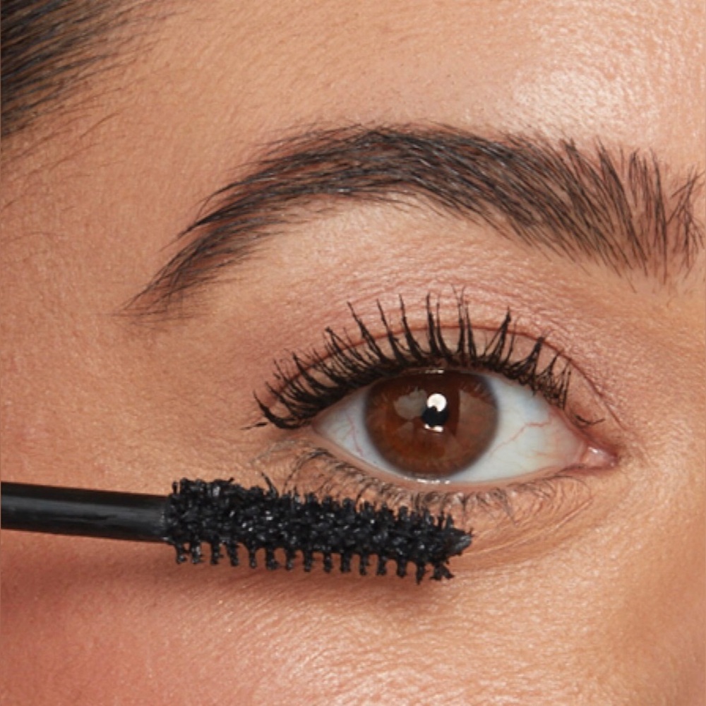 BNIB IT Cosmetics Superhero Mascara - Super Black - Picture 6 of 6